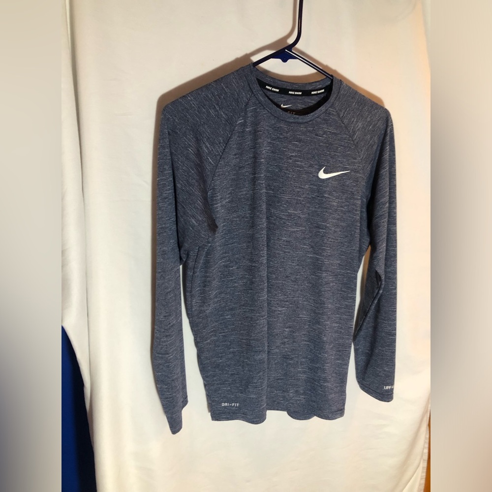 Nike Menโs Long Sleeve Swim shirt Blue size medium, UPF 40